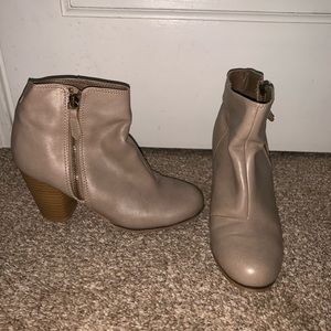 Heeled booties